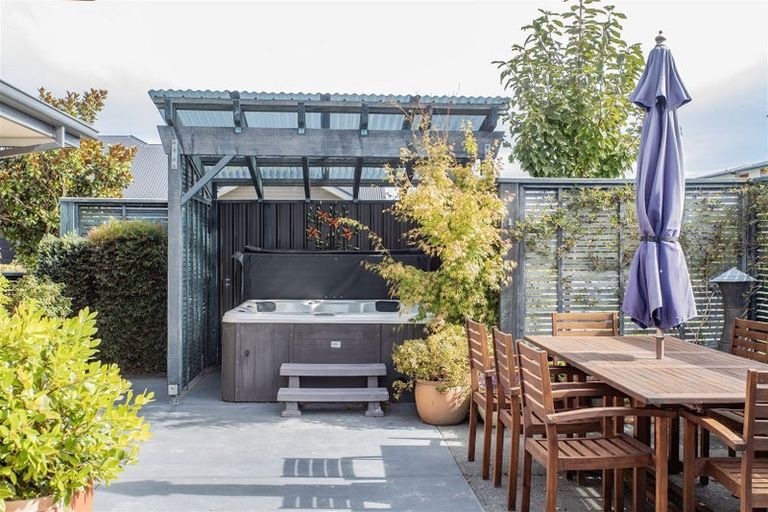 Photo of property in 43 Pegasus Main Street, Pegasus, 7612