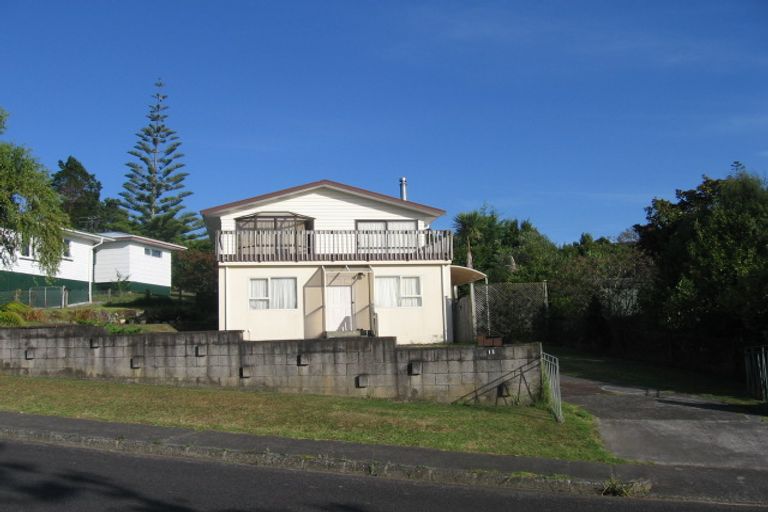 Photo of property in 14 Bruce Road, Glenfield, Auckland, 0629
