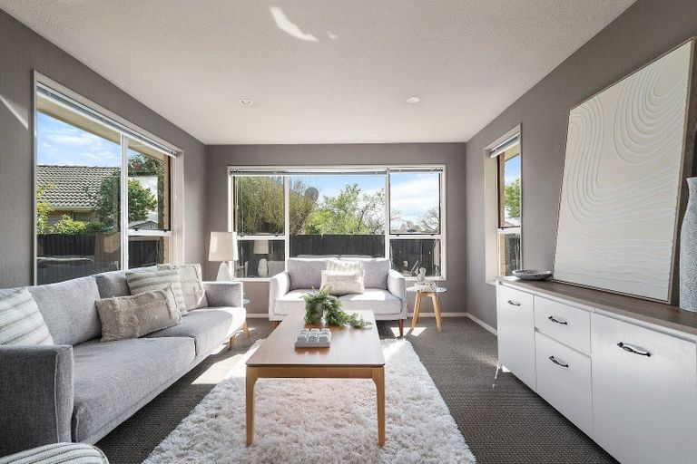 Photo of property in 62 Oakley Crescent, Hornby, Christchurch, 8042