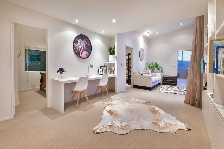 Photo of property in 58 The Circle, Manly, Whangaparaoa, 0930