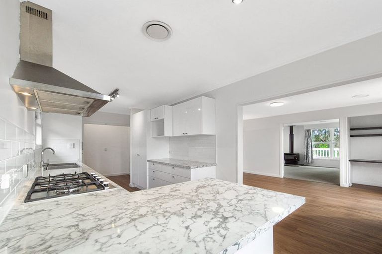 Photo of property in 10 Voltaire Street, Karori, Wellington, 6012