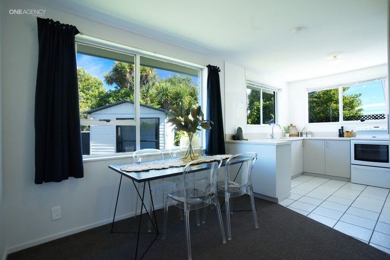 Photo of property in 27 Pateke Place, Bromley, Christchurch, 8062