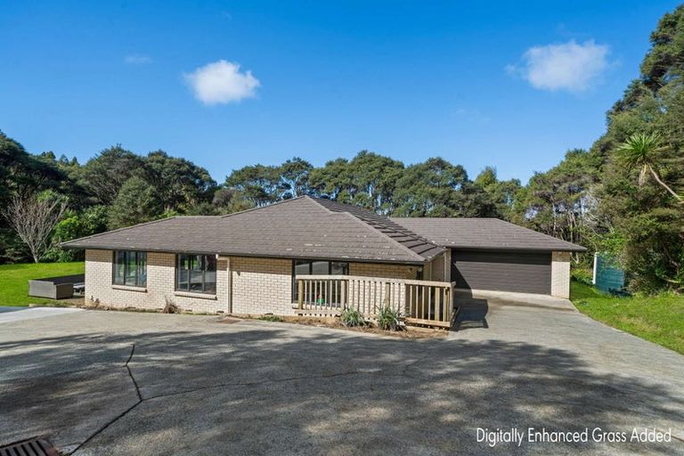 Photo of property in 296 Forest Hill Road, Waiatarua, Auckland, 0612