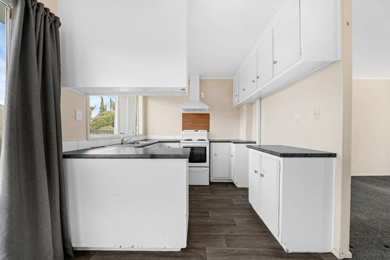 Photo of property in 11a Sharivari Place, Conifer Grove, Takanini, 2112