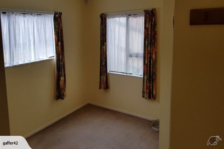 Photo of property in 46 Guadeloupe Crescent, Grenada Village, Wellington, 6037