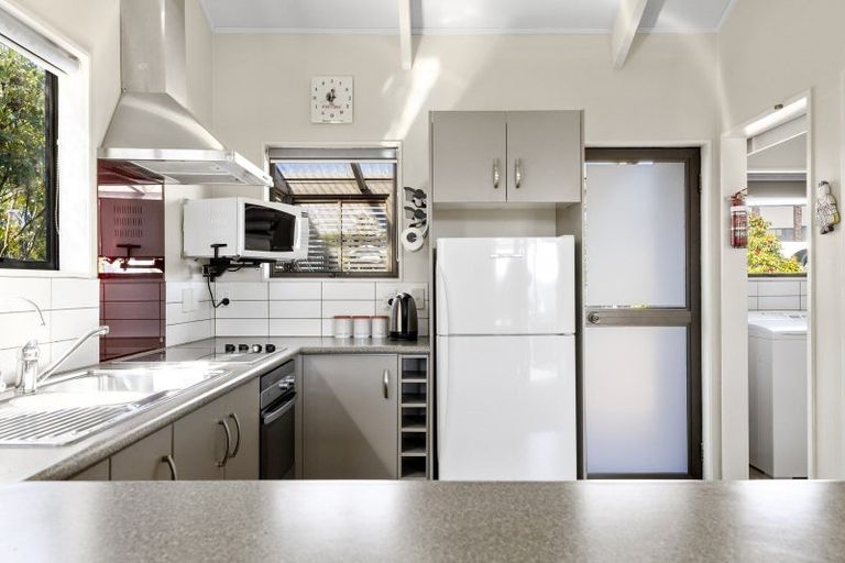 Photo of property in 5 Kempton Place, Richmond Heights, Taupo, 3330