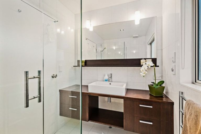 Photo of property in 37 Taumata Road, Omaha, 0986