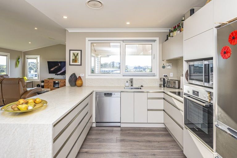 Photo of property in 12 Longbeach Drive, Castlecliff, Whanganui, 4501