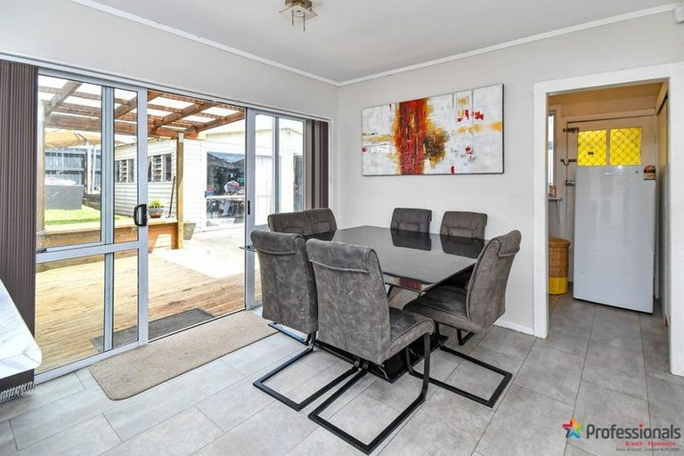 Photo of property in 9 Plunket Avenue, Papatoetoe, Auckland, 2104