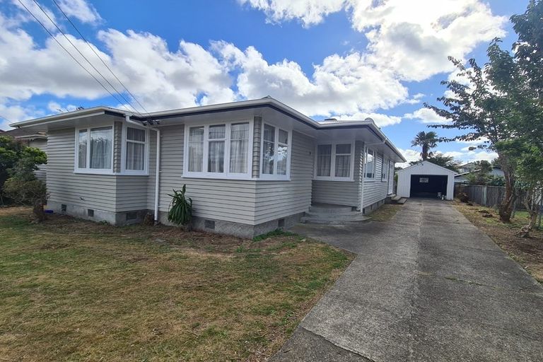 Photo of property in 11 Rugby Street, Levin, 5510