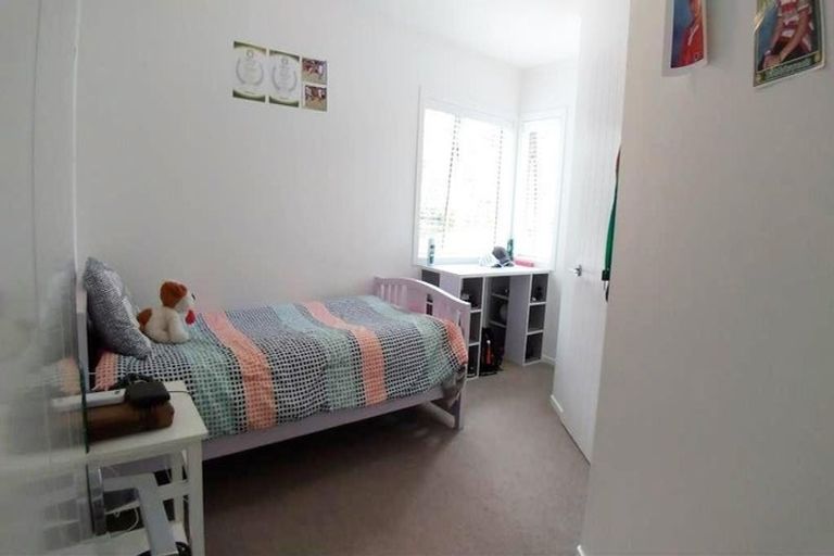 Photo of property in 1/12 Speedy Crescent, Hillcrest, Auckland, 0627