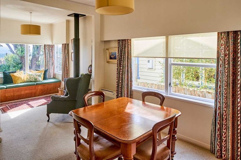 Photo of property in 143 Marine Parade, Eastbourne, Lower Hutt, 5013