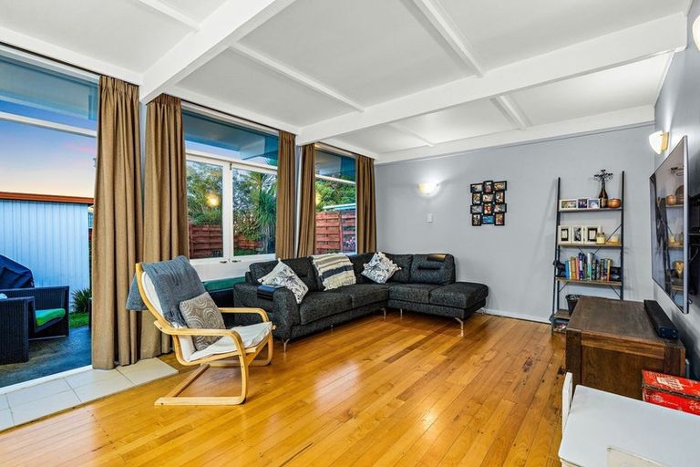 Photo of property in 5/340 Te Atatu Road, Te Atatu South, Auckland, 0610