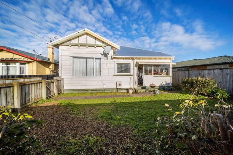 Photo of property in 80 Victoria Street, Hawera, 4610