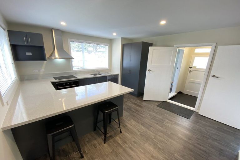 Photo of property in 2/3 Gregory Avenue, Islington, Christchurch, 8042