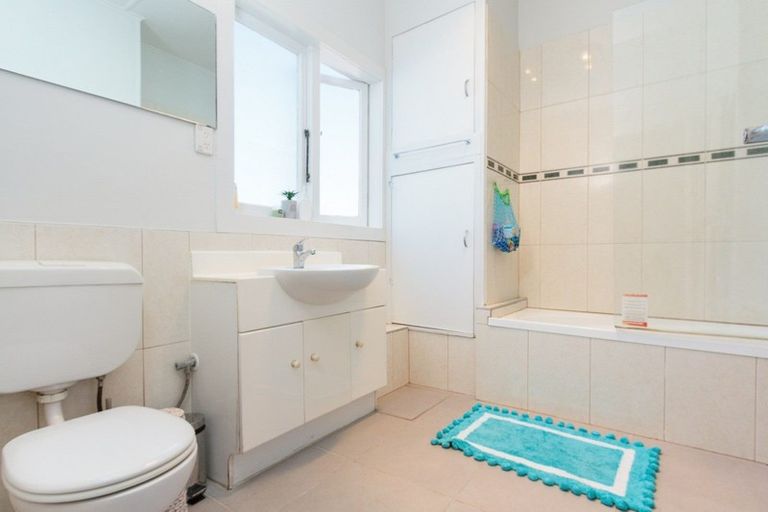 Photo of property in 2/29b Harrisfield Drive, Hairini, Tauranga, 3112