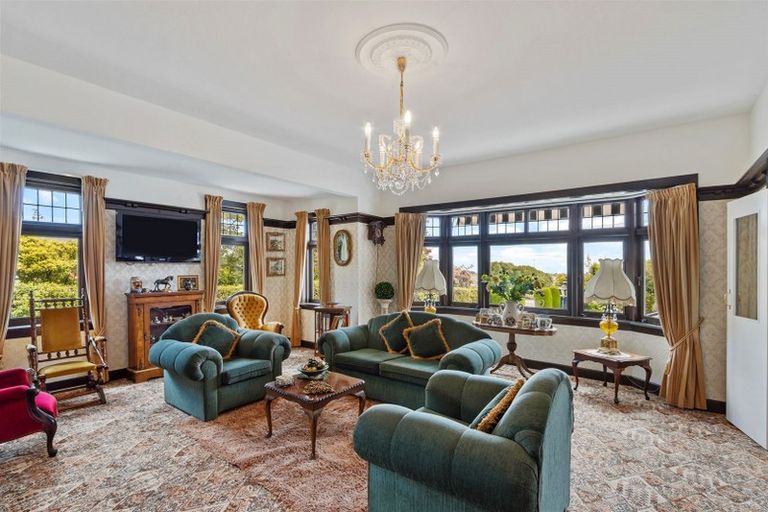 Photo of property in 22 Main Road, Mount Pleasant, Christchurch, 8081