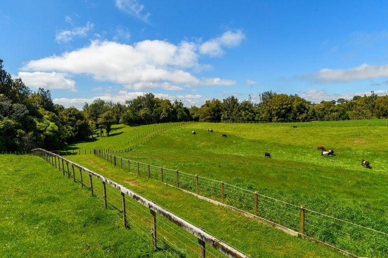 Photo of property in 30 Goodall Road, Snells Beach, 0920