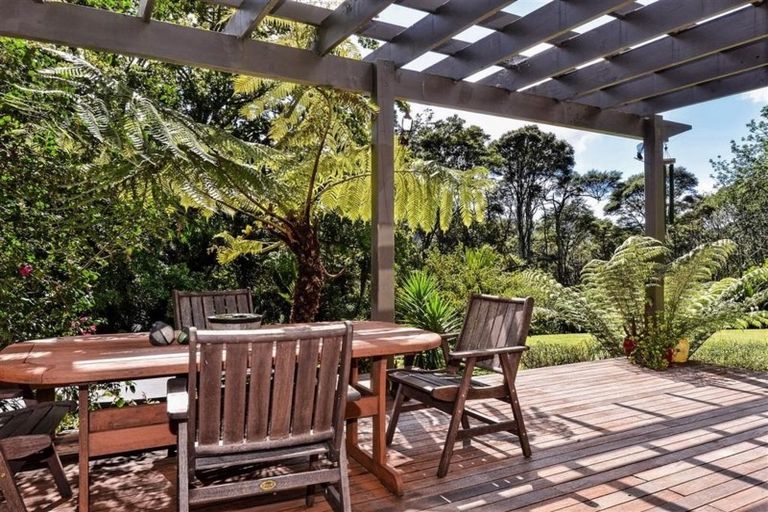 Photo of property in 268 Huia Road, Titirangi, Auckland, 0604