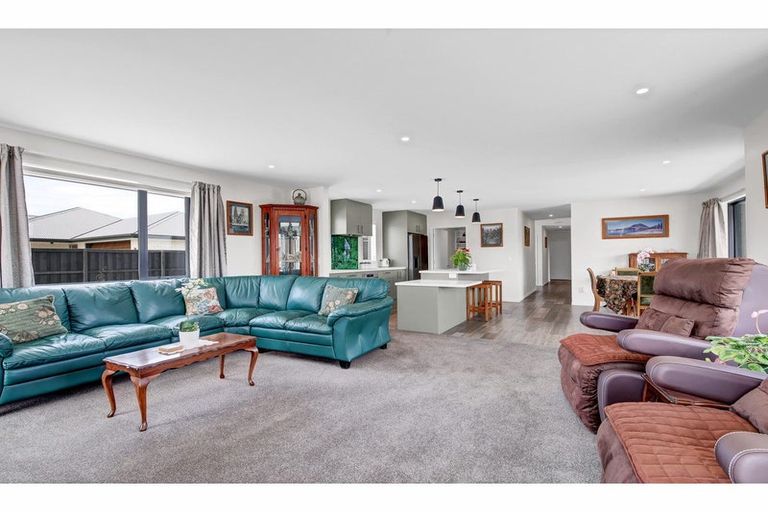 Photo of property in 3 Mccahon Drive, Rangiora, 7400