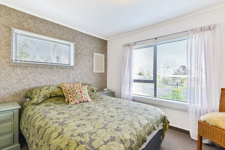 Photo of property in 109 James Cook Street, Havelock North, 4130