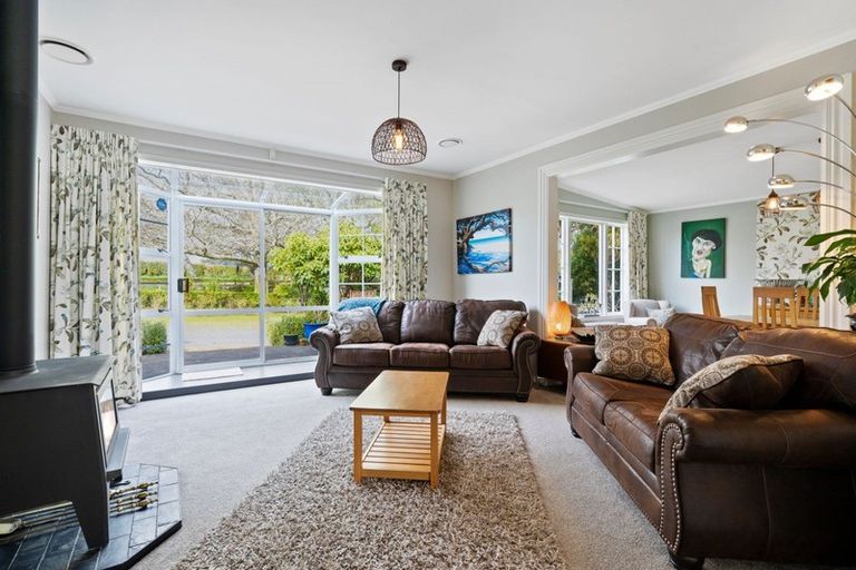 Photo of property in 111 Clifford Road, Eltham, 4322