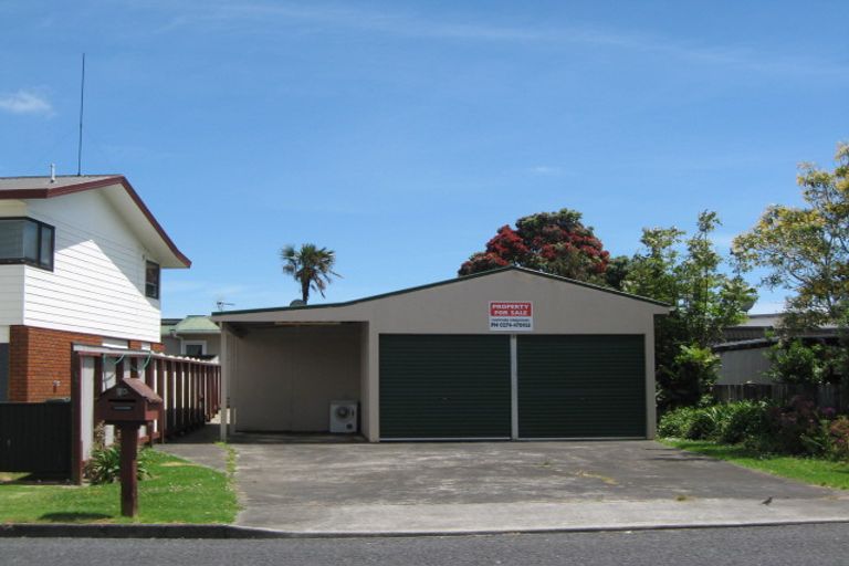 Photo of property in 75a Torkar Road, Clarks Beach, 2122