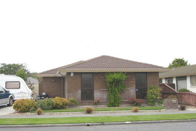 Photo of property in 22 Radiata Avenue, Parklands, Christchurch, 8083