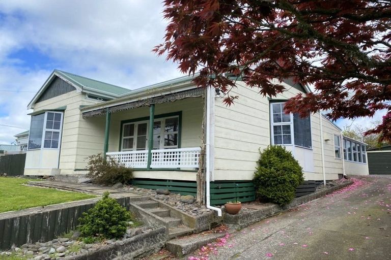 Photo of property in 31 Cornwall Street, Eltham, 4322