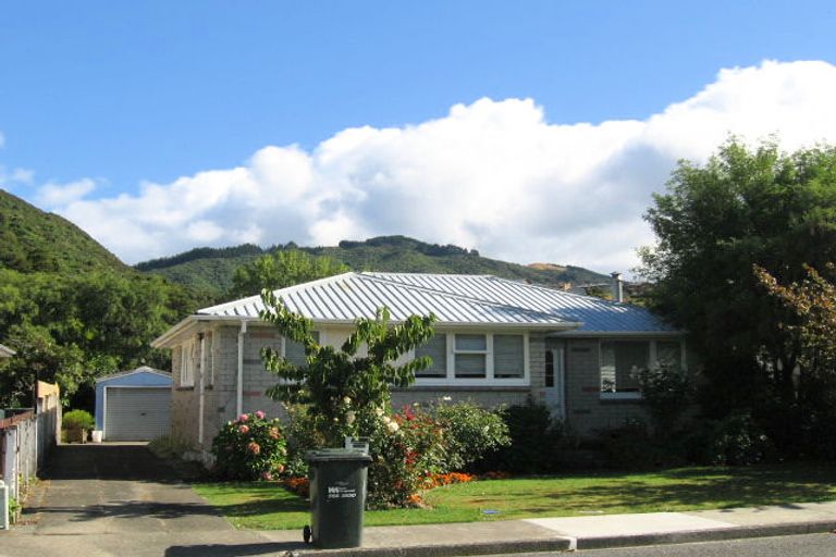 Photo of property in 87 Holdsworth Avenue, Trentham, Upper Hutt, 5018