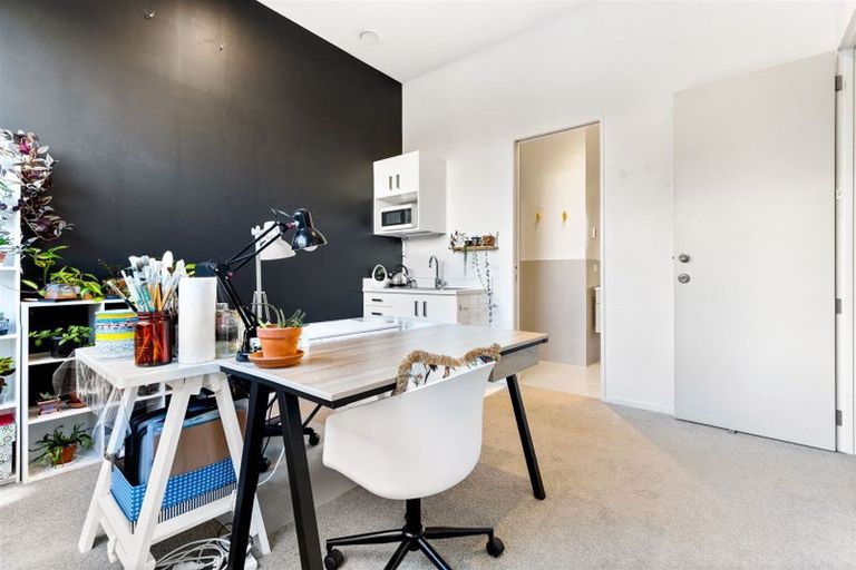 Photo of property in 2c Meteor Road, Hobsonville, Auckland, 0616