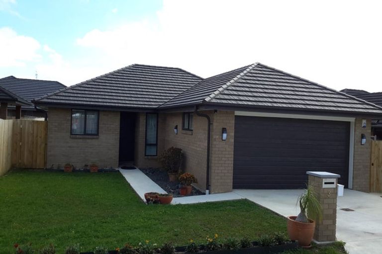 Photo of property in 3 Waipokapu Place, Opaheke, Papakura, 2113