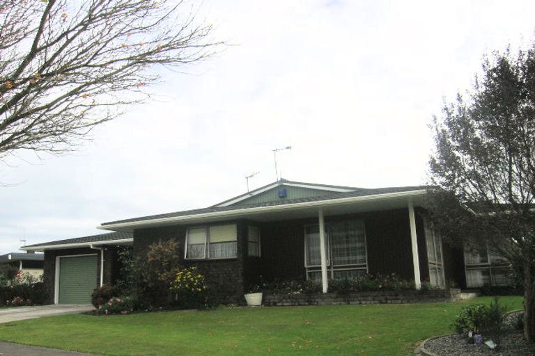 Photo of property in 34 Chippendale Crescent, Highbury, Palmerston North, 4412