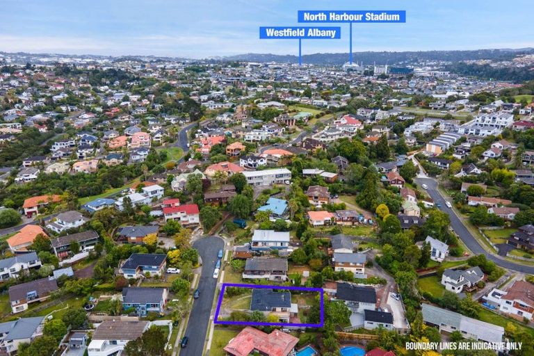 Photo of property in 7 Valdese Rise, Browns Bay, Auckland, 0630