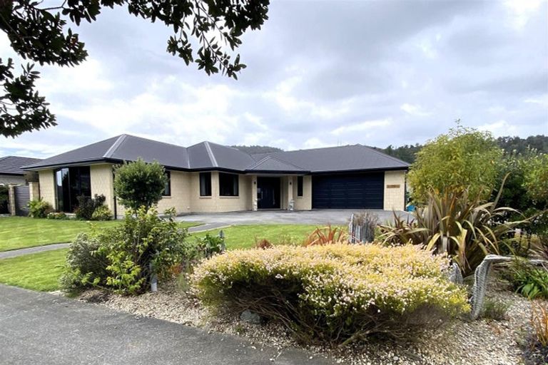 Photo of property in 23 Ridgeway Drive, Greymouth, 7805