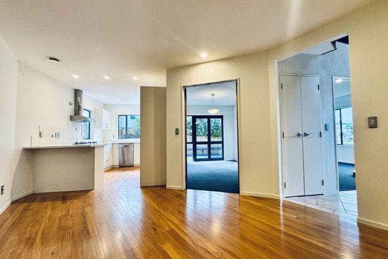 Photo of property in 4/35 John Court Street, Birkenhead, Auckland, 0626