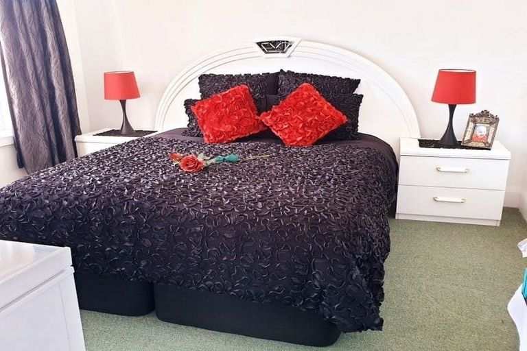 Photo of property in 5 Alma Street, Dannevirke, 4930