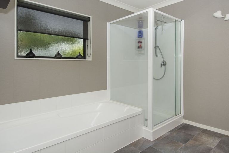 Photo of property in 36 Grantston Drive, Pyes Pa, Tauranga, 3112