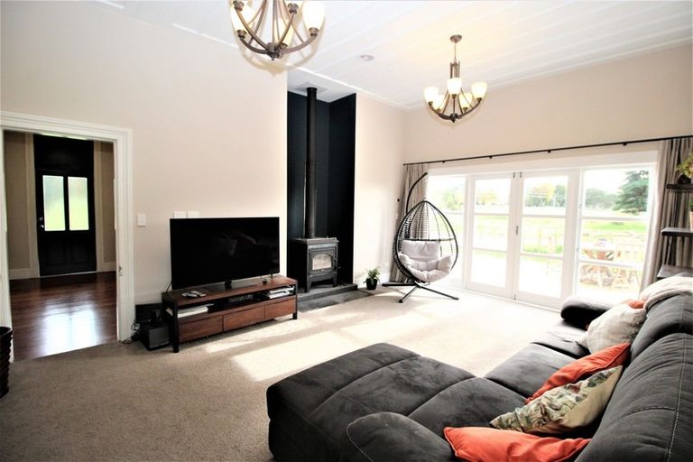 Photo of property in 38 Gladstone Street, Woodville, 4920