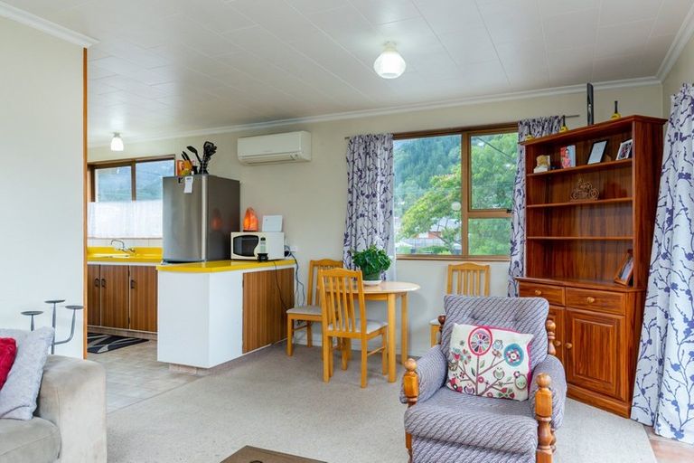Photo of property in 2a Leicester Street, Picton, 7220