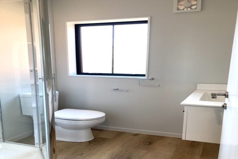 Photo of property in 14/15 Sunhill Road, Sunnyvale, Auckland, 0612