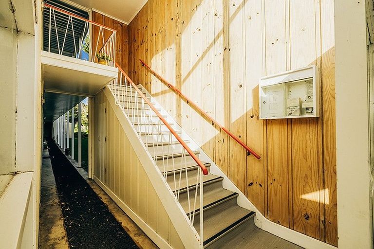 Photo of property in Balmoral Court, 2/130a Balmoral Road, Mount Eden, Auckland, 1024