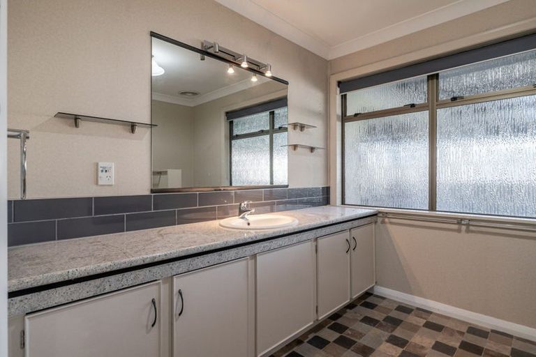 Photo of property in 9 Birmingham Street, Takaro, Palmerston North, 4412