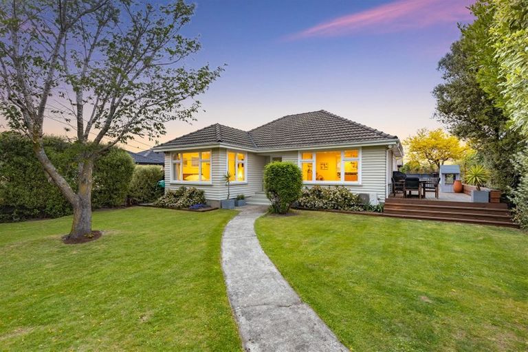 Photo of property in 1/2 Moreland Avenue, Papanui, Christchurch, 8053