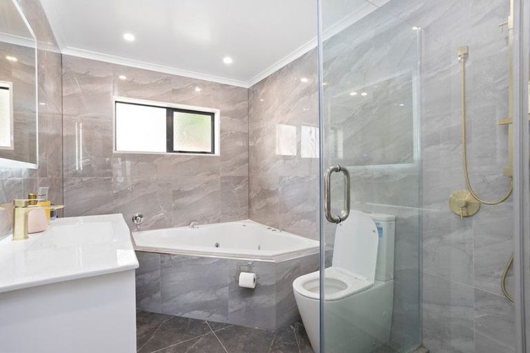 Photo of property in 26 The Enclave, Totara Heights, Auckland, 2105