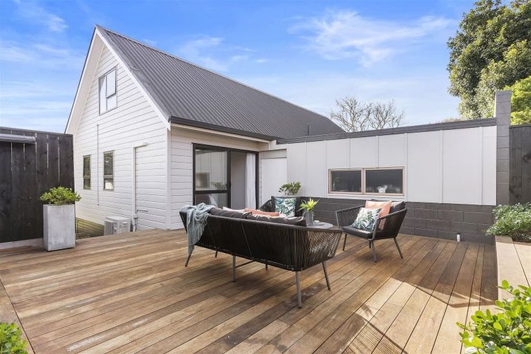 Photo of property in 57 Kurnell Drive, Botany Downs, Auckland, 2010