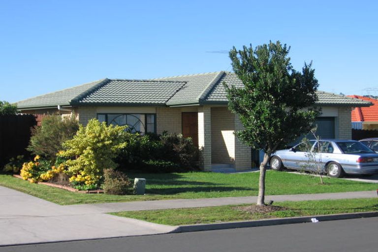 Photo of property in 32 Robin Brooke Drive, Flat Bush, Auckland, 2019