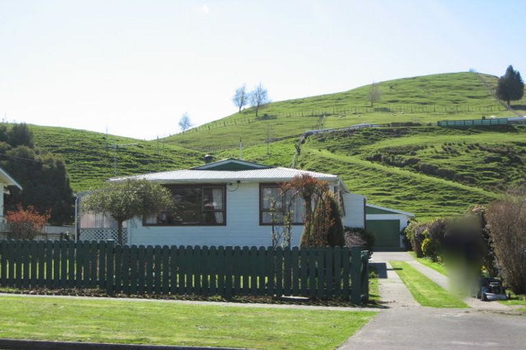 Photo of property in 17 Goldfinch Street, Taihape, 4720