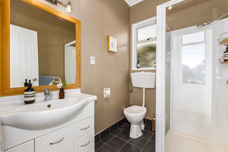 Photo of property in 43 Messines Road, Karori, Wellington, 6012