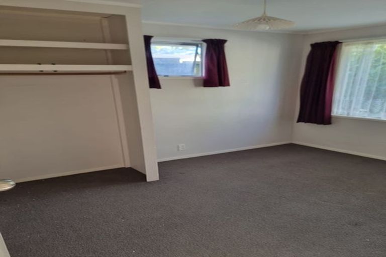 Photo of property in 1/19a Ribblesdale Road, Henderson, Auckland, 0612